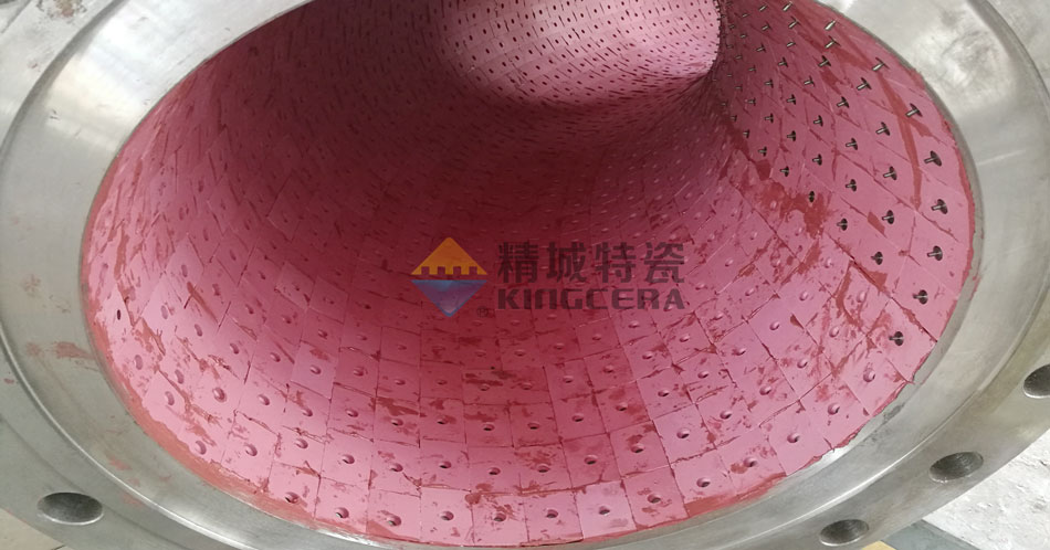 內襯耐磨陶瓷管道的陶瓷片容易脫落嗎？